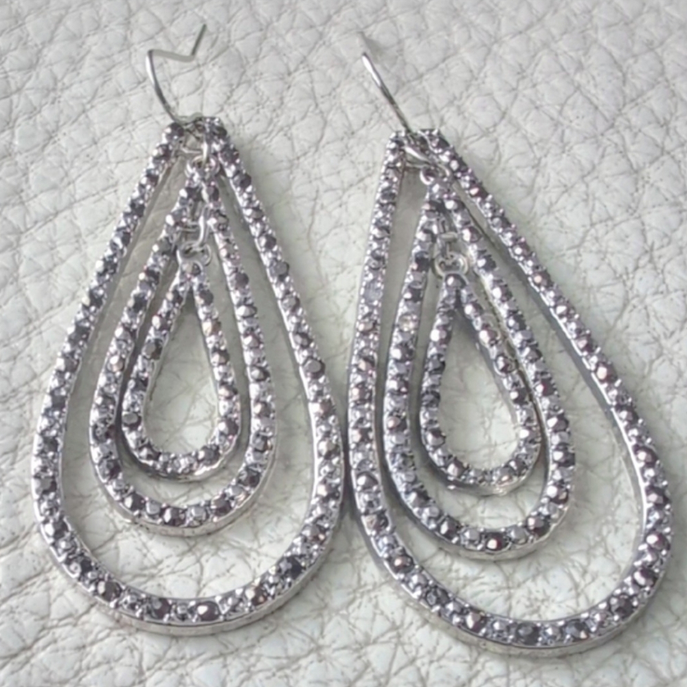 Elegant Silver Goth Triple Teardrop Earrings with Black Gemstone
